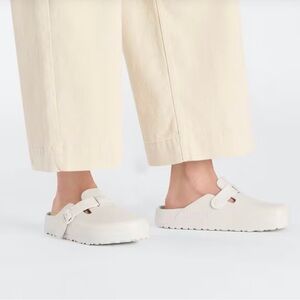 Birkenstock Boston Essentials EVA Eggshell Clogs Sz 38 US 7-7.5 Medium/Narrow